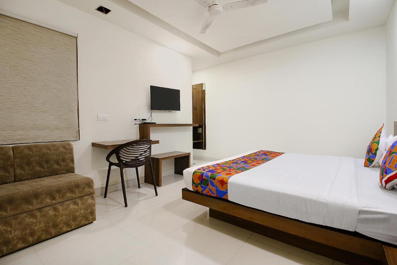 Fabexpress Comfort Stay I Samarda Kaliāsot エクステリア 写真